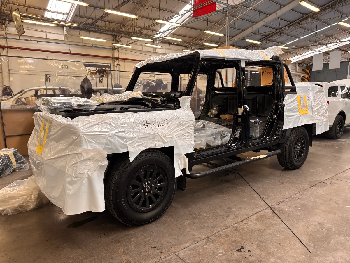 SANDCAT Pickup en proceso de armado